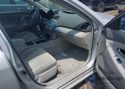 2007 Toyota Camry Le z USA, uszkodzony, nr VIN 4T1BE46K27U607705